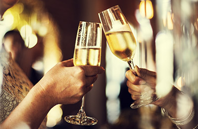 Champagneprovning för två + Bok