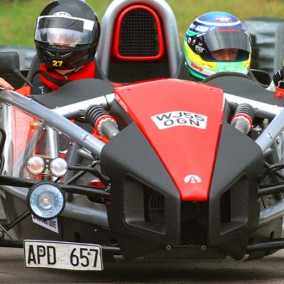 Åk Ariel Atom på Bana