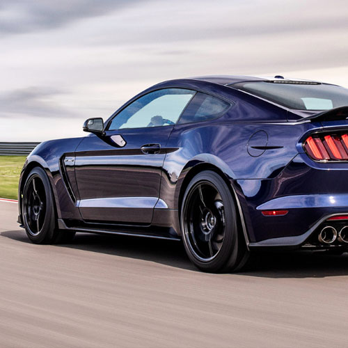Airfield Speedtest Ford Mustang Shelby GT350