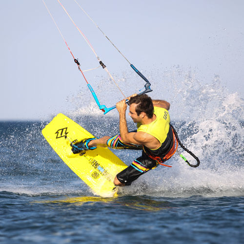 Kurs i kitesurfing